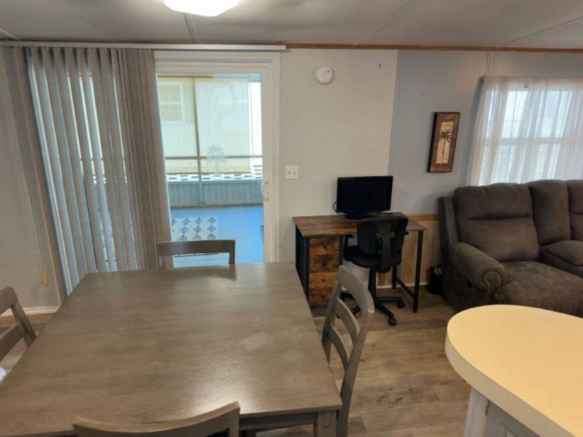 341 Sioux Drive a Winter Haven, FL Mobile or Manufactured Home for Sale